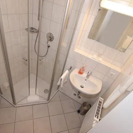 Schuetzen Gbr 호텔 라우파임